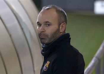 اختبار يفصل إنييستا عن العودة في ديربي كتالونيا