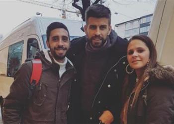 بيكيه يثير التكهنات بظهوره في بايرن ميونخ