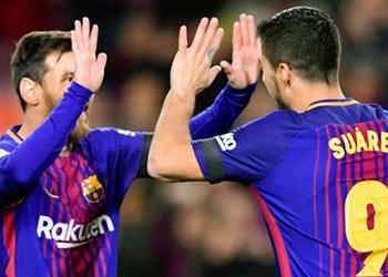 تقارير سواريز يخبر ميسي بتلقيه عرض للرحيل عن برشلونة