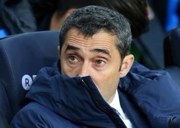 فالفيردي يبلغ كوتينيو بقرب رحيل أحد لاعبي برشلونة