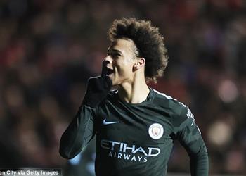 نجم مانشستر سيتي يضع هازارد في مستوى رونالدو وميسي