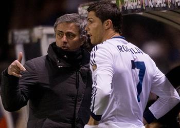 مورينيو يعلن موقفه من التعاقد مع كريستيانو رونالدو