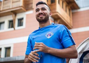 فيديو تريزيجيه رجل مباراة بشكتاش وقاسم باشا