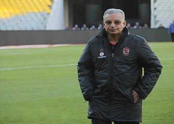 اجتماع بلجنة الكرة بالأهلي لوضع الرتوش الأخيرة على صفقات يناير