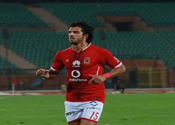 الأهلي يكشف تطورات التجديد لثنائي الفريق ويفاجئ سموحة بشأن بركات والسيد