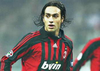 نيستا يكشف أحلامه بتدريب فريقين في الدوري الإيطالي