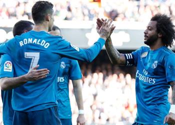 فيديو ريال مدريد يضمد جراحه برباعية في شباك فالنسيا