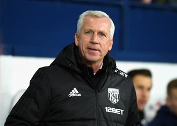 مدرب وست بروميتش ي شيد بأداء لاعبيه عقب إقصاء ليفربول من الكأس