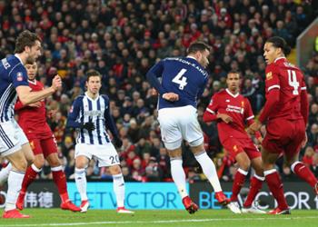 مدافع ليفربول يعلن مسؤوليته عن الخسارة أمام وست بروميتش