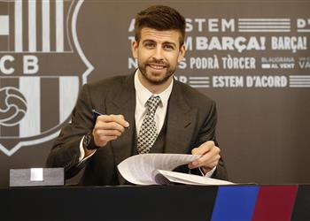 رسميا برشلونة يعلن تجديد عقد جيرارد بيكيه