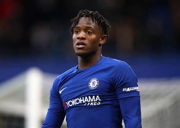 تقارير بوروسيا دورتموند يحسم التعاقد مع باتشواي