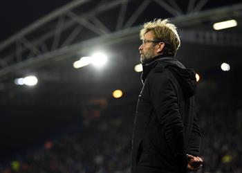 كلوب يتخذ قرار ا بشأن محمد صلاح بعد تسجيله ركلة جزاء ليفربول