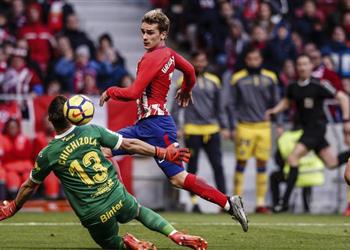 برشلونة يتحدى صفقات ريال مدريد بضم جريزمان