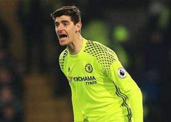 ريال مدريد يعرض لاعبه على تشيلسي لضم كورتوا