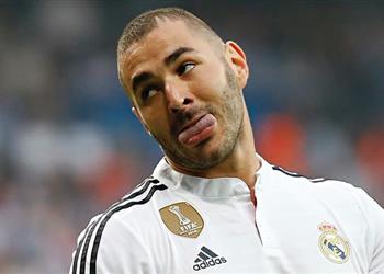 كريم بنزيما يرفض مغادرة ريال مدريد