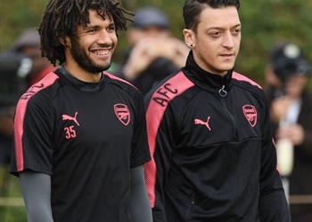 محمد النني يوضح حقيقة تمديد أوزيل عقده مع آرسنال