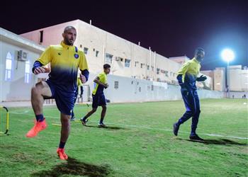 عماد متعب والحضري أساسيان مع التعاون لمواجهة الفيصلي