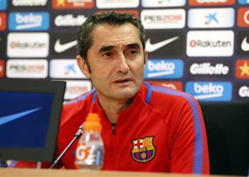 فالفيردي يستبعد ثلاثي برشلونة من قائمة ديربي كتالونيا