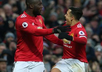 فيديو سانشيز يسجل أولى أهدافه في فوز مانشستر يونايتد على هيدرسفيلد