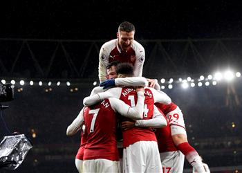 فيديو هاتريك رامزي يقود آرسنال لدك شباك إيفرتون بخماسية في غياب النني