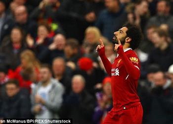فيديو محمد صلاح يحقق أمنية طفل أنفيلد بعد مباراة توتنهام