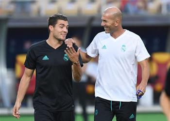 مانشستر يونايتد يتحرك لخطف لاعب ريال مدريد في الصيف