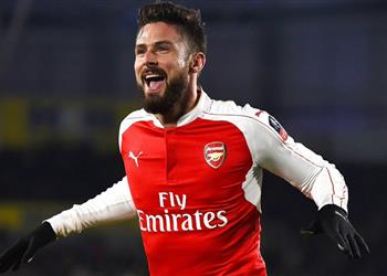 جيرو يكشف حقيقة مفاوضاته مع روما ودورتموند