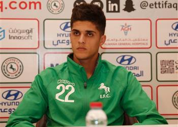 أحمد الشيخ يحصل على جائزة بعد تألقه أمام الفتح