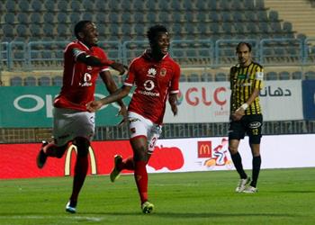 فيديو الأهلي يتقدم على المقاولون بثنائية باكا وأزارو في الشوط الأول