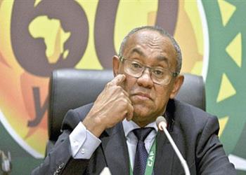 رئيس الاتحاد الإفريقي يزور متحف الأولمبية