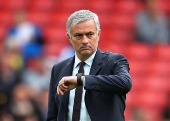 مورينيو يعلن التجديد لنجم مانشستر يونايتد