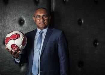 رئيس الاتحاد الأفريقي يؤكد أهمية دعم محمد صلاح