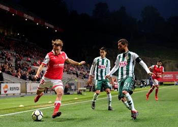 بمشاركة كوكا سبورتنج براجا يسحق فيتوريا سيتوبال بثلاثية