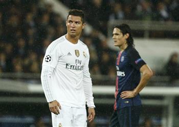 كافاني يكشف سر صعوبة مواجهة ريال مدريد ورأيه في أزمة رونالدو