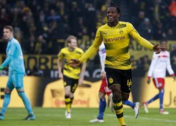 بوروسيا دورتموند يدرس ضم باتشواي نهائيا