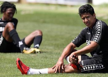 مدرب بيدفيست يؤكد رغبة عمرو جمال في الرحيل