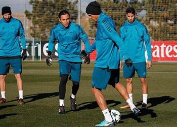 لاعب وحيد يغيب عن تدريبات ريال مدريد استعدادا لباريس سان جيرمان