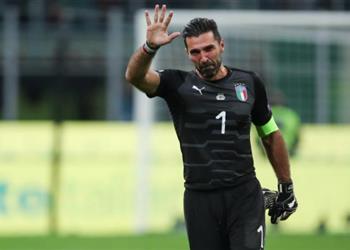 المنتخب الإيطالي يدرس استدعاء بوفون