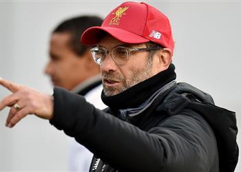 كلوب يكشف موقف مدافعي ليفربول من مواجهة بورتو