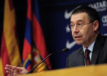 برشلونة يستعد للموافقة على رحيل لاعبه في الصيف