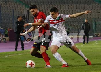 حقيقة إلغاء الحكم الخامس والاستعانة بطاقم محلي لمباراة القمة