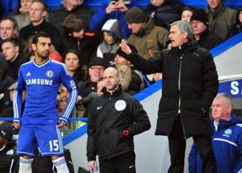 أسطورة تشيلسي ينتقد مورينيو بسبب محمد صلاح