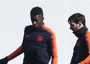 ميسي وسواريز يدعمان نجم برشلونة الشاب لتخطي أزمته