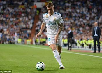 مورينيو يستهدف نجمي وسط ريال مدريد