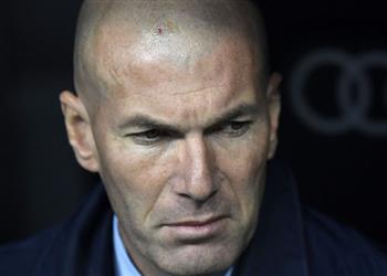 زيدان يتخذ قرار ا تجاه مستقبله في ريال مدريد