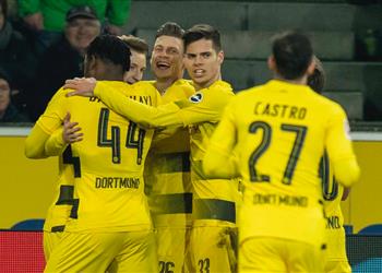 فيديو قطار بوروسيا دورتموند يدهس بوروسيا مونشنجلادباخ