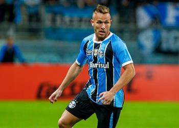 برشلونة يضع لمساته الأخيرة على أولى صفقاته الصيفية