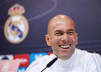 زيدان يعلن موعد حسم مستقبله في ريال مدريد
