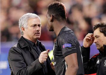 لاعب تشيلسي السابق يكشف سر عقاب مورينيو لـ بوجبا