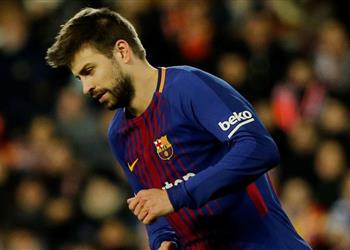 الكشف عن موقف بيكيه من المشاركة أمام أتليتكو مدريد